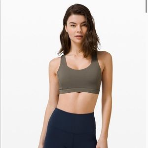 Lululemon Free To Be Serene in Green size 6